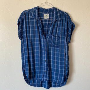 American Eagle Short Sleeve Plaid Button Up Shirt